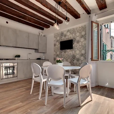 شقة Castello - Laguna Luxury By Wonderful Italy *