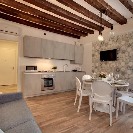 Castello - Laguna Luxury By Wonderful Italy شقة